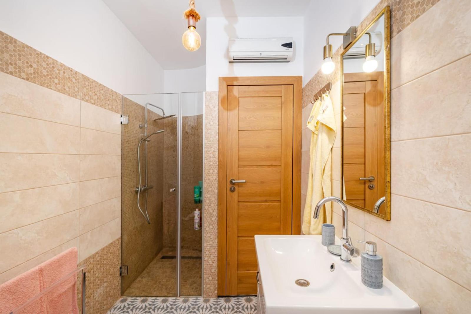 Ida Arts Apartments زادار الغرفة الصورة